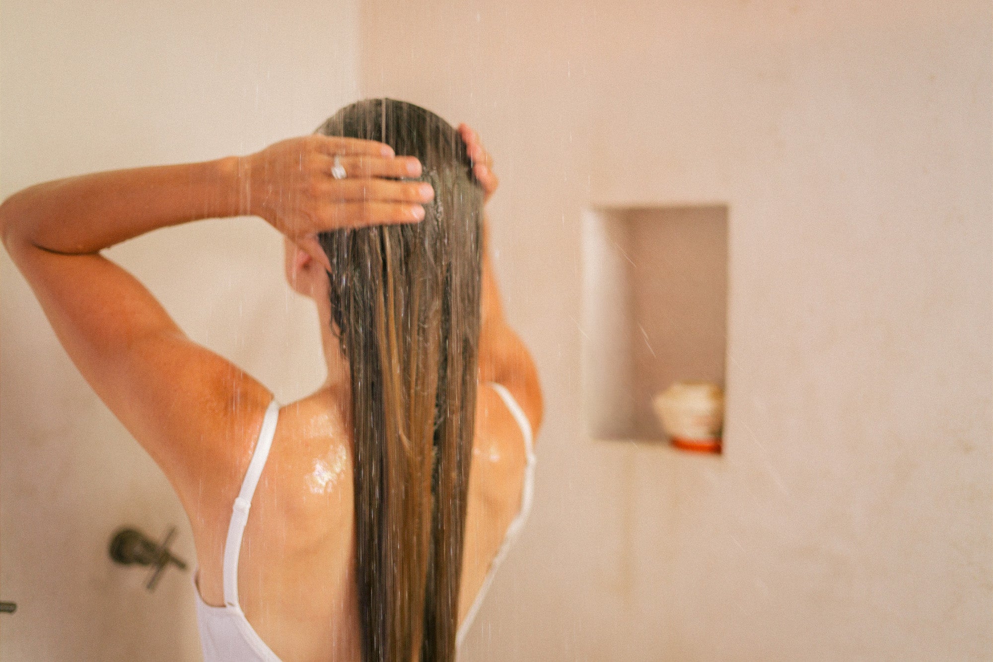 Create your best hair day with natural shampoo | Nourished