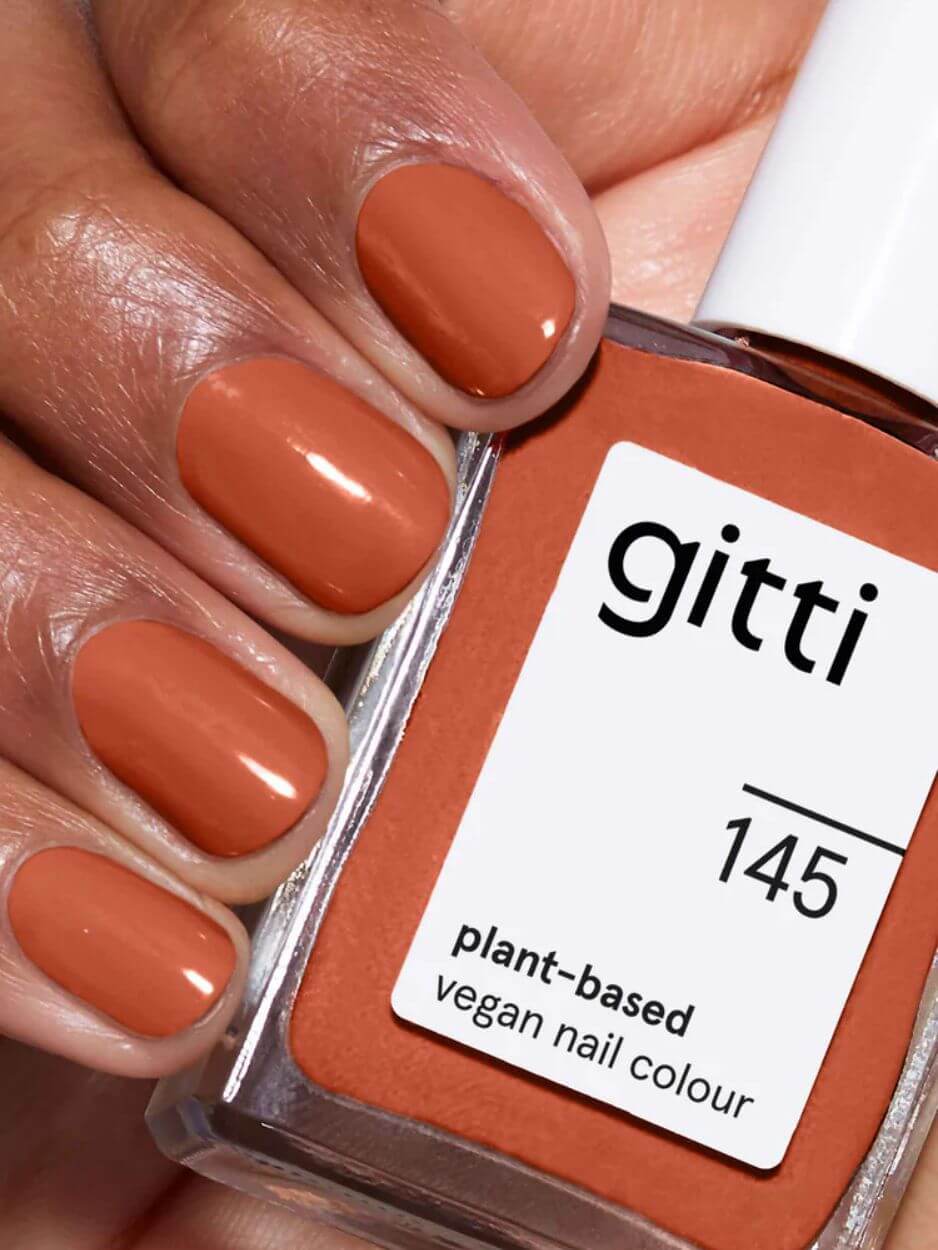 Burnt Cinammon, no. 145, Gitti, natural nail polish, natuurlijke nagellak, donker oranje nagellak, burnt orange polish, plant-based nail polish, vegan nail colour, vegan, nail care, nagelverzorging, 23-free, PETA certified, Nourished