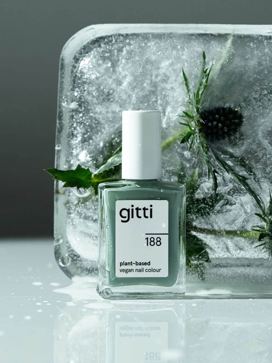 Frosty Sage, no. 188, Gitti, natural nail polish, natuurlijke nagellak, groene nagellak, green nail polish, plant-based nail polish, vegan nail colour, vegan, nail care, nagelverzorging, 23-free, PETA certified, Nourished