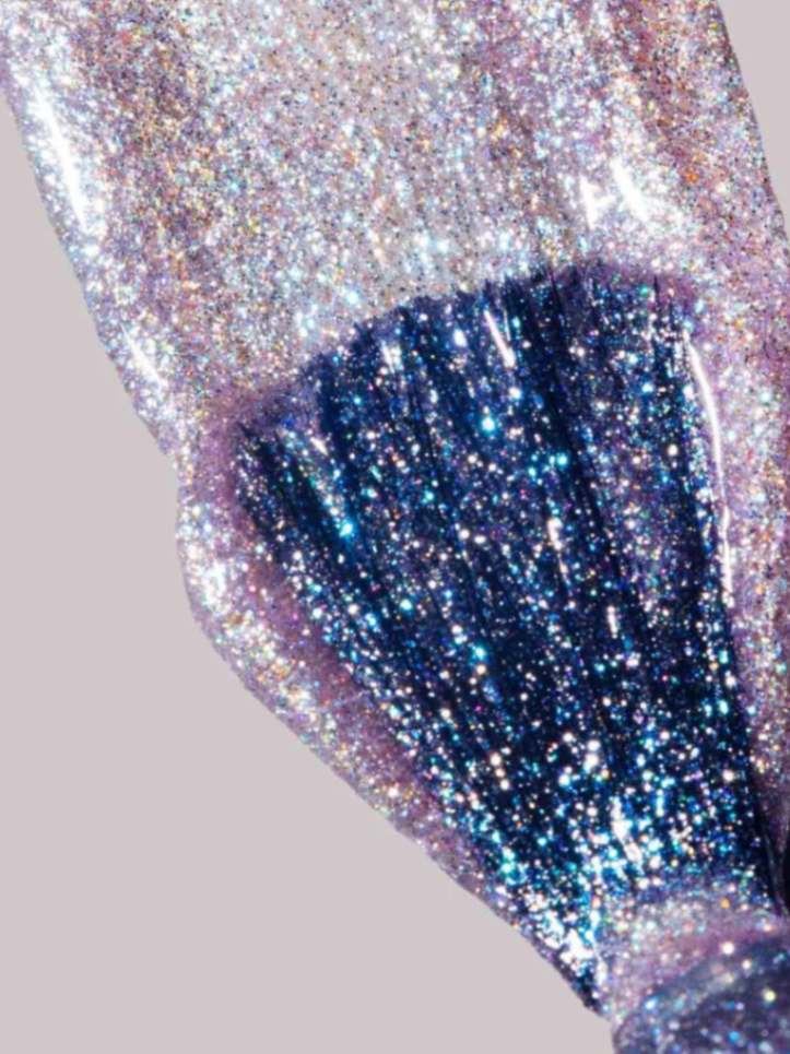 Lilac Spark, no. 202, Gitti, natural nail polish, natuurlijke nagellak, paarse glitter nagellak, purple glitter nail polish, plant-based nail polish, vegan nail colour, vegan, nail care, nagelverzorging, 23-free, PETA certified, Nourished