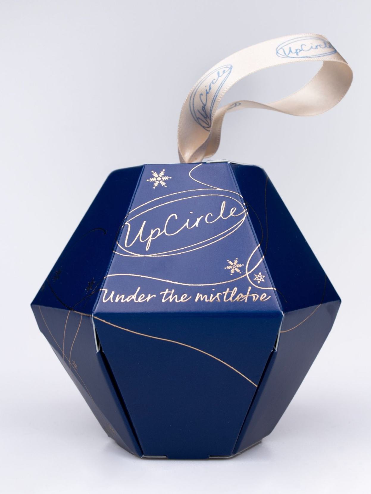Natural Lip Balm Bauble, Under the mistletoe giftset, natuurlijke lippen balsem, UpCircle, Nourished
