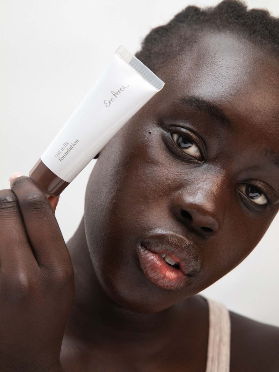 Oat Milk Liquid Foundation Truffle, dewy foundation, Ere Perez, Nourished