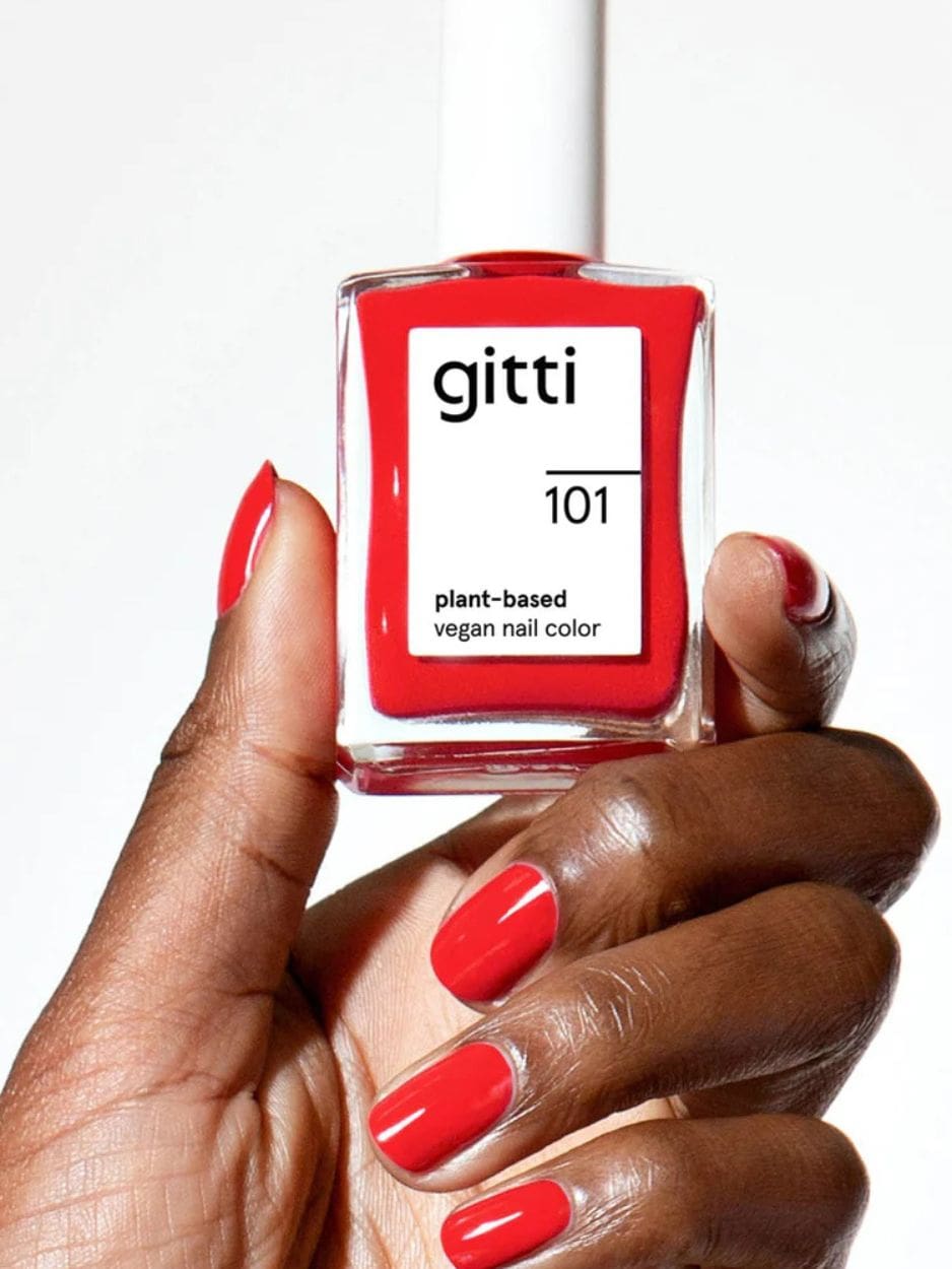 Fiery Red, no. 101, Gitti, natural nail polish, natuurlijke nagellak, rode nagellak, red nail polish, plant-based nail polish, vegan nail colour, vegan, nail care, nagelverzorging, 23-free, PETA certified, Nourished