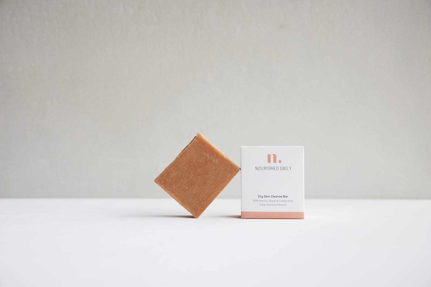 Nourished Daily | Nourished | Nourished.nl | Nourished Home Brand | Cleanse Bar | Natural Soap | Natuurlijke Zeep | Zeep Bar | Stuk Zeep | Scrub Bar | Body Bar | Cleanse Bar Gevoelige Huid | Acne Cleanser Bar | Dry Skin Bar | Zeep voor Gevoelige Huid | Zero Waste Zeep | Non-Plastic Soap Bar